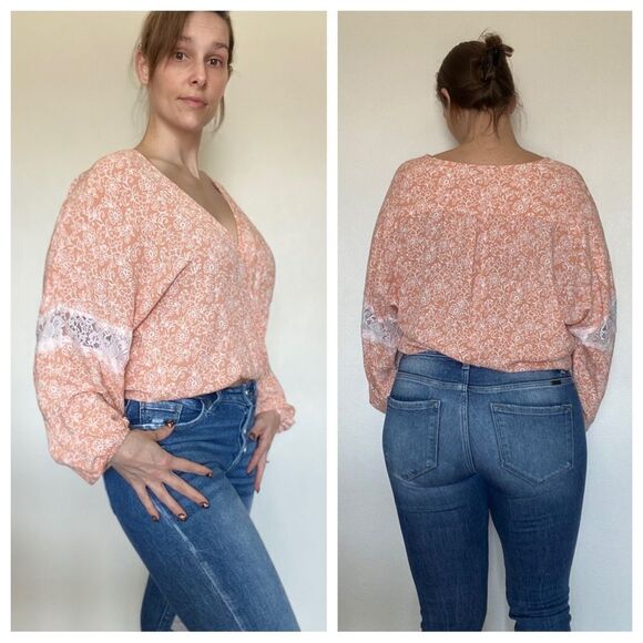 Daytrip Surplice Top Peach Floral Boho Lace Cream Small - Picture 2 of 11